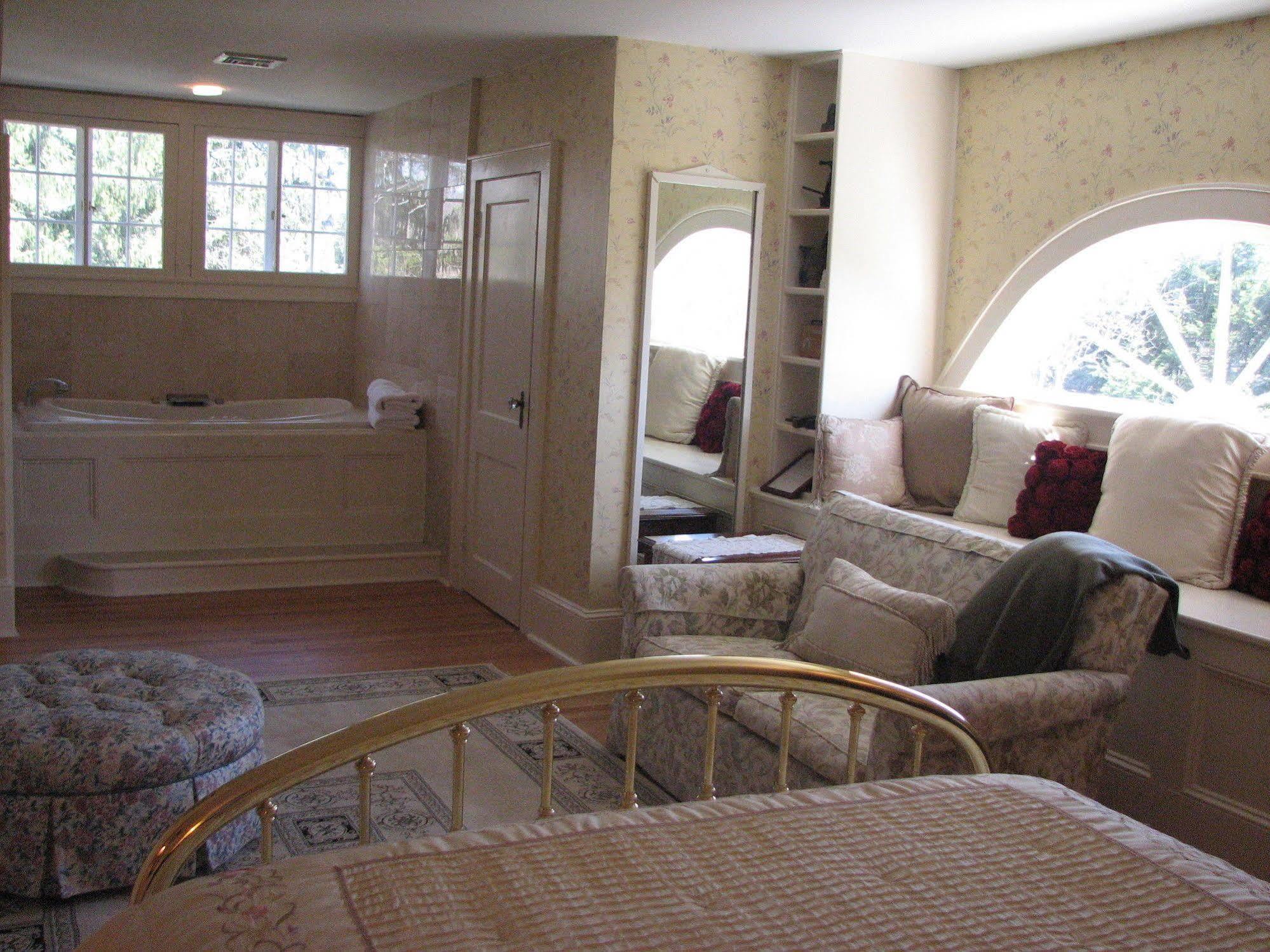 Bykenhulle House Bed And Breakfast ホープウェル・ジャンクション エクステリア 写真